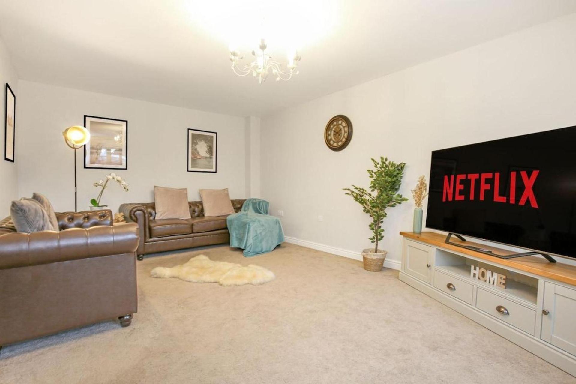 Detached 4 Bed-Ultrafast Wifi Garden Free Parking Villa Milton Keynes Exterior foto